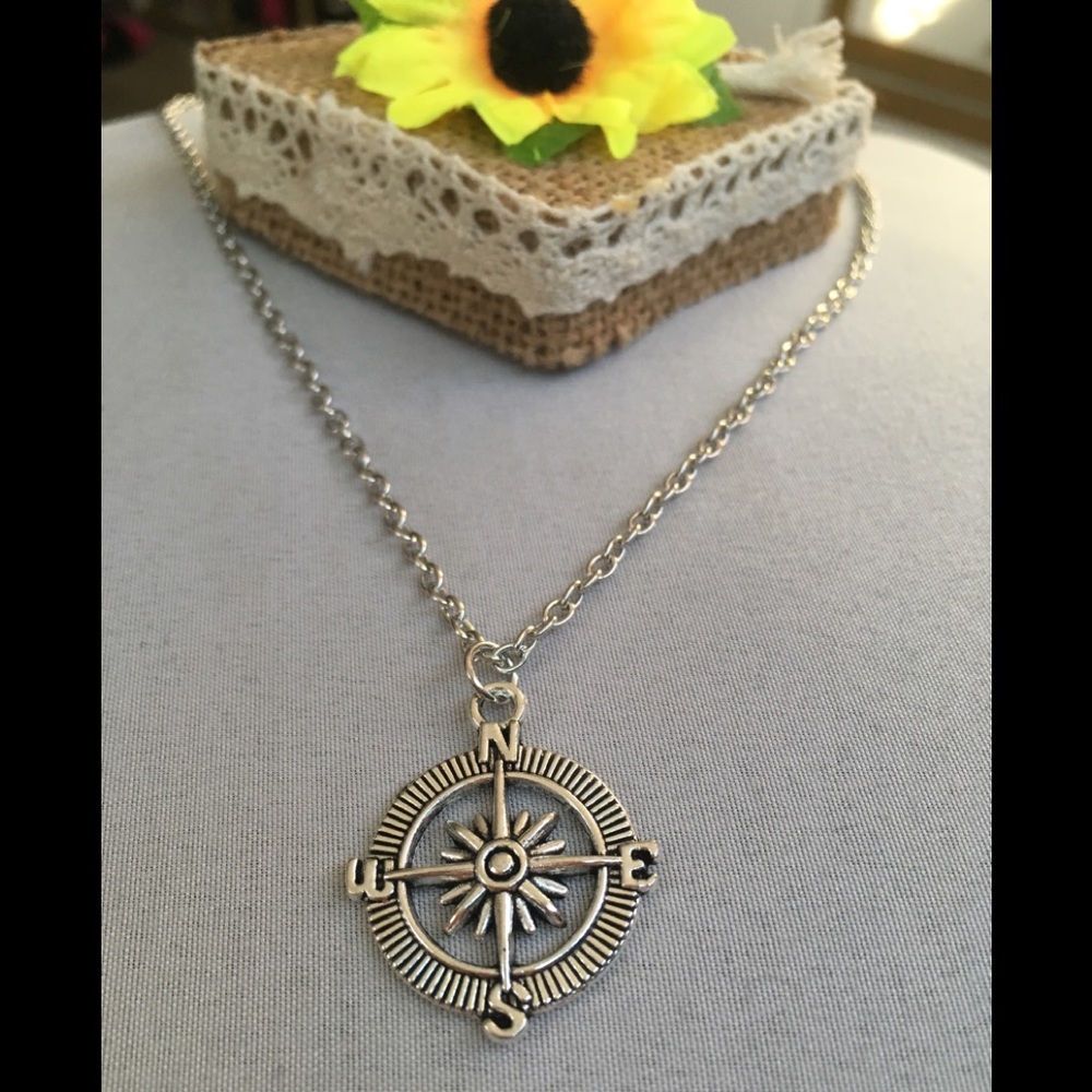 🌼5 for $25🌼Compass Necklace